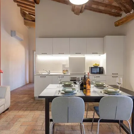 Medea, Charming La Spinetta Nel Borgo Апартаменты